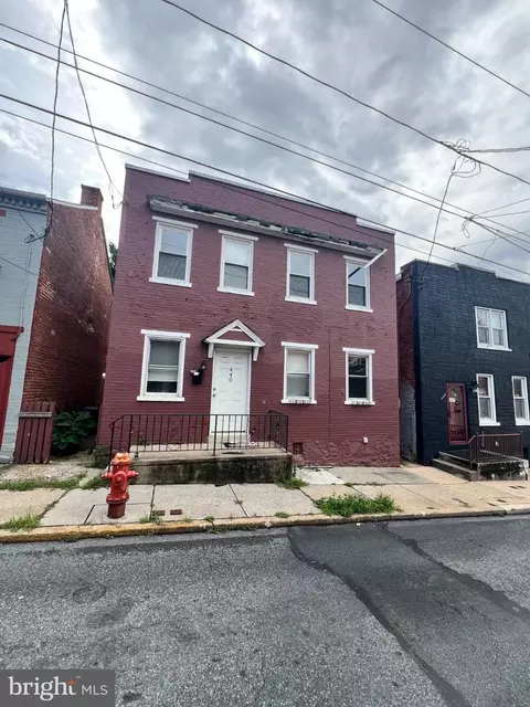 440 High St, Lancaster, PA 17603