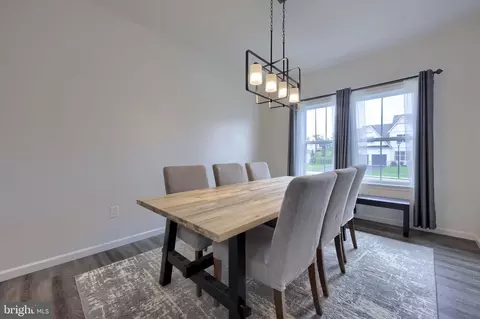 Dining - 117 Cameron Ln, Lititz, PA 17543 photo 2 of 4