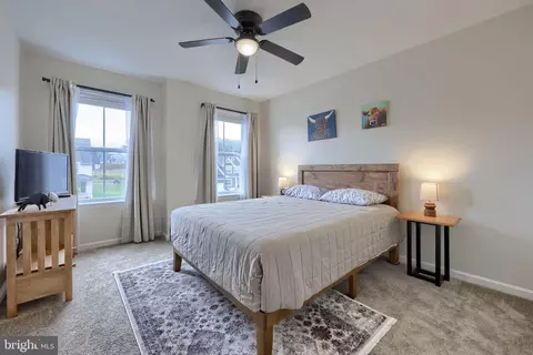 Bedroom - 117 Cameron Ln, Lititz, PA 17543 photo 2 of 3