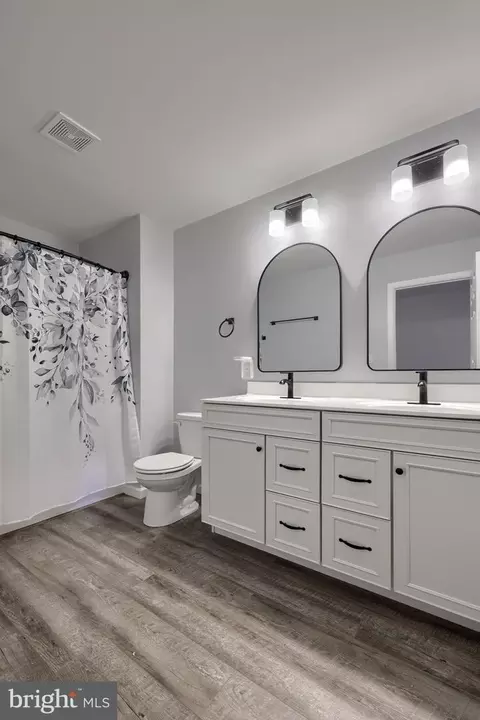 Bath - 117 Cameron Ln, Lititz, PA 17543 photo 6 of 6