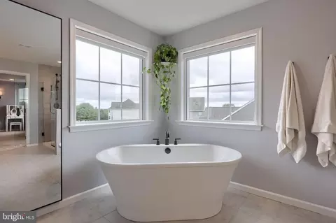 Bath - 117 Cameron Ln, Lititz, PA 17543 photo 5 of 6