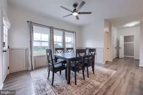 Entry Way - 117 Cameron Ln, Lititz, PA 17543 photo 4 of 13