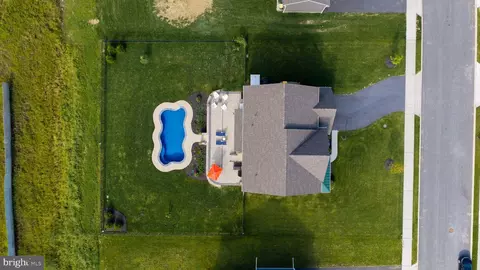 View/Area - 117 Cameron Ln, Lititz, PA 17543 photo 1 of 11