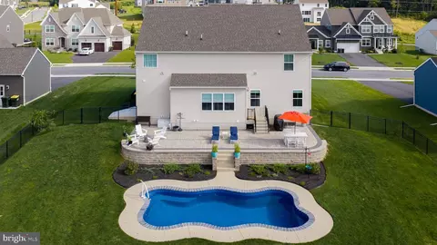 View/Area - 117 Cameron Ln, Lititz, PA 17543 photo 2 of 11