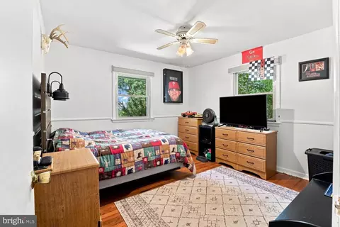 Bedroom - 18 Pfautz Ave, Lititz, PA 17543 photo 5 of 6