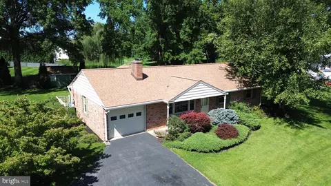 View/Area - 18 Pfautz Ave, Lititz, PA 17543 photo 1 of 2