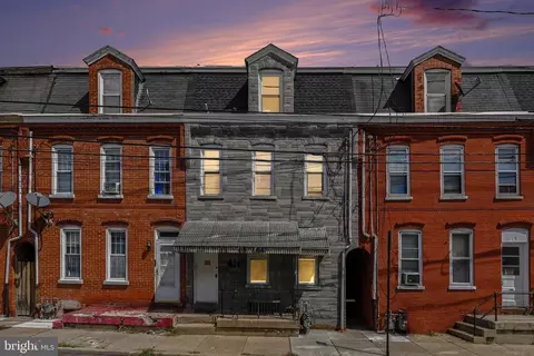 17 New Dorwart St, Lancaster, PA 17603