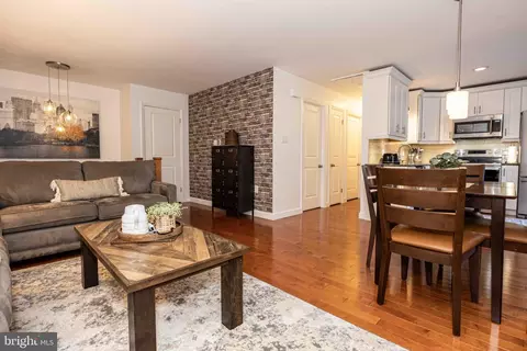 Living - 543 Golden St, Lititz, PA 17543 photo 4 of 4