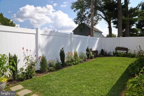 Exterior - 543 Golden St, Lititz, PA 17543 photo 4 of 6