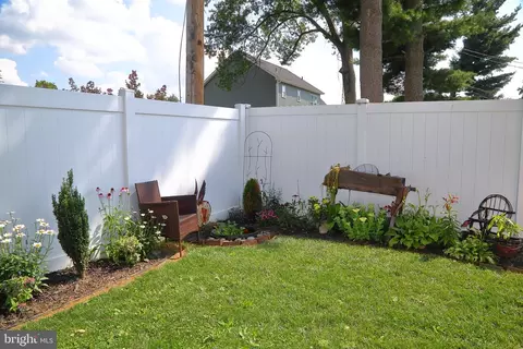 Exterior - 543 Golden St, Lititz, PA 17543 photo 6 of 6