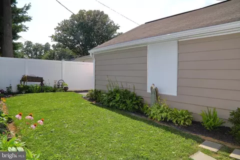 Exterior - 543 Golden St, Lititz, PA 17543 photo 5 of 6