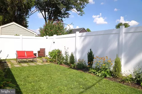 Exterior - 543 Golden St, Lititz, PA 17543 photo 3 of 6