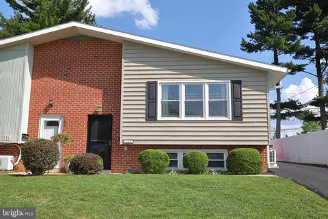 Exterior - 543 Golden St, Lititz, PA 17543 photo 2 of 6