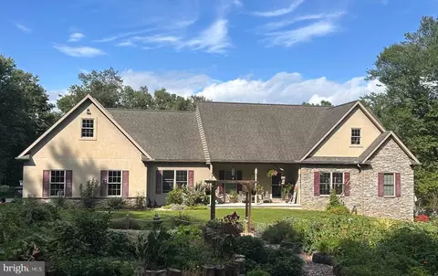 1881 Georgetown Rd, Christiana, PA 17509