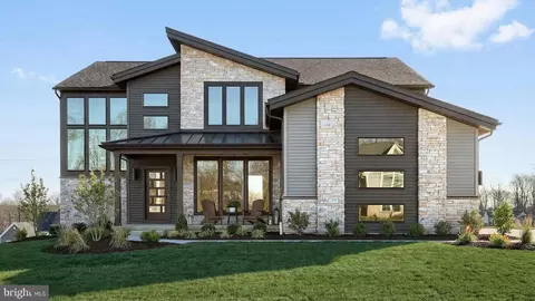 256 W Valley Rd, Denver, PA 17517
