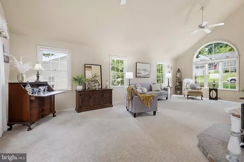 Living - 20 Wade Dr, Lititz, PA 17543 photo 1 of 2