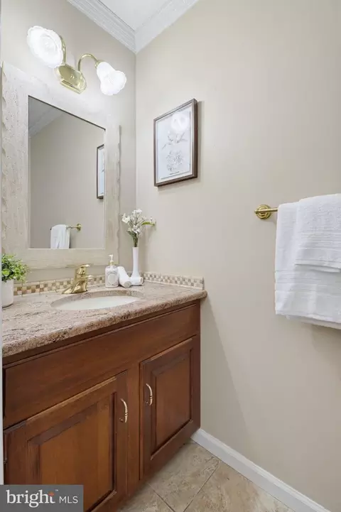 Bath - 20 Wade Dr, Lititz, PA 17543 photo 1 of 3