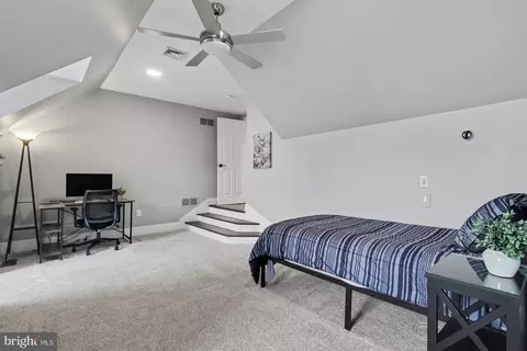 Bedroom - 671 Bent Creek Dr, Lititz, PA 17543 photo 3 of 7