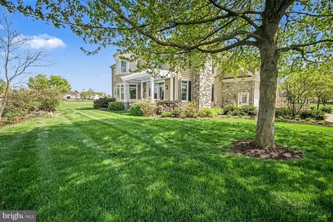 Exterior - 671 Bent Creek Dr, Lititz, PA 17543 photo 4 of 7