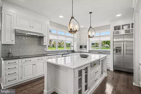 Kitchen - 671 Bent Creek Dr, Lititz, PA 17543 photo 1 of 2