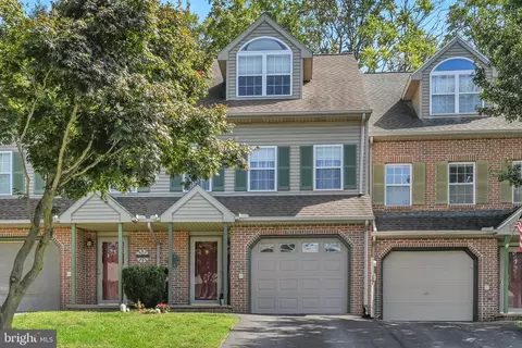 73 Ironstone, Elizabethtown, PA 17022