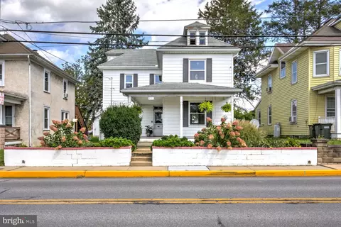 221 Brimmer Ave, New Holland, PA 17557