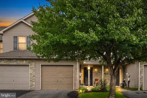 Exterior - 69 Pebble Creek Dr, Lititz, PA 17543 photo 2 of 9