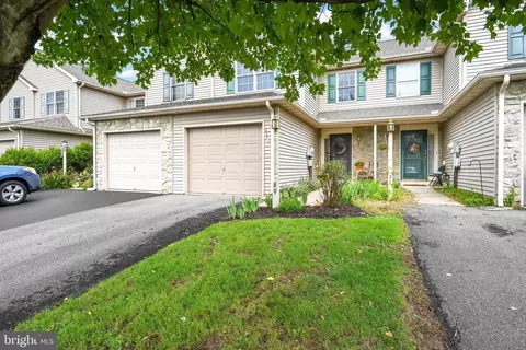 Exterior - 69 Pebble Creek Dr, Lititz, PA 17543 photo 5 of 9