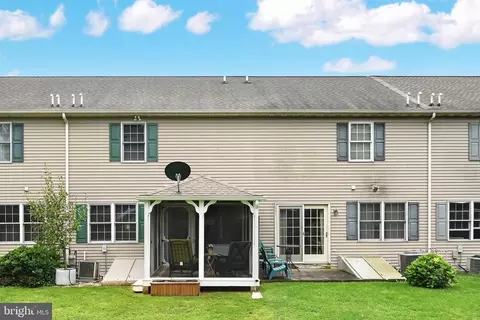Exterior - 69 Pebble Creek Dr, Lititz, PA 17543 photo 8 of 9