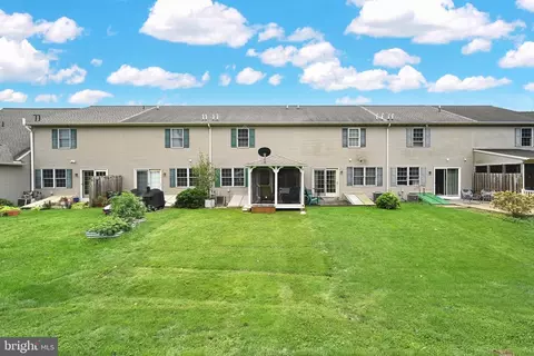 Exterior - 69 Pebble Creek Dr, Lititz, PA 17543 photo 9 of 9