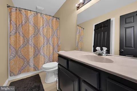 Entry Way - 69 Pebble Creek Dr, Lititz, PA 17543 photo 2 of 4