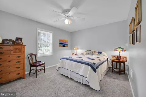 Bedroom - 69 Pebble Creek Dr, Lititz, PA 17543 photo 3 of 5