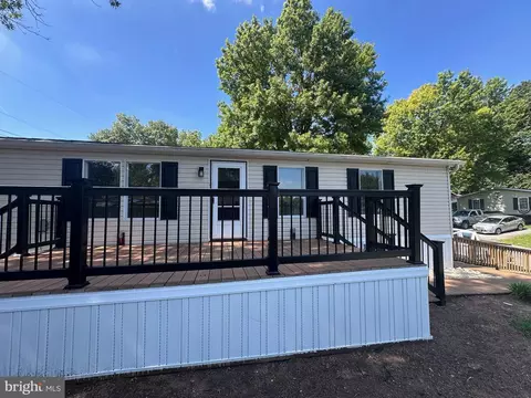 10 Summer Dr, Elizabethtown, PA 17022