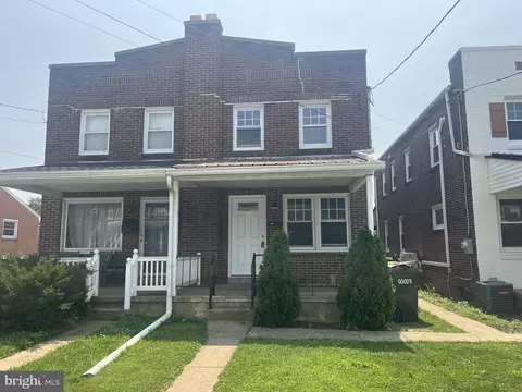 234 Locust St, New Holland, PA 17557