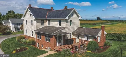 264 Paradise Ln, Ronks, PA 17572