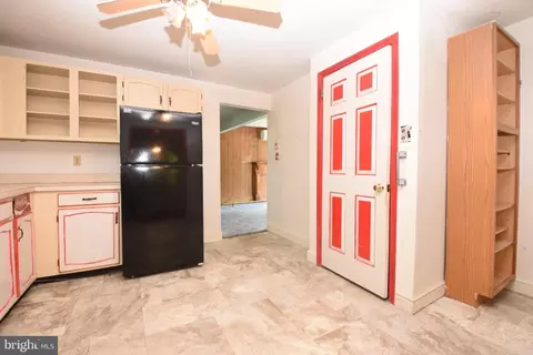 Entry Way - 12 Picnic Woods Cir, Lititz, PA 17543 photo 2 of 4