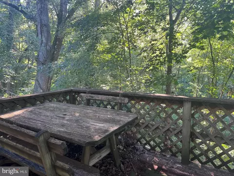 Exterior - 12 Picnic Woods Cir, Lititz, PA 17543 photo 1 of 5