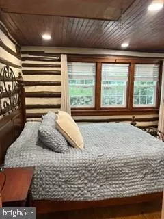 Bedroom - 231 Park Ave, Lititz, PA 17543 photo 2 of 4