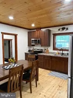 Entry Way - 231 Park Ave, Lititz, PA 17543 photo 5 of 18