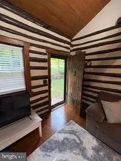Entry Way - 231 Park Ave, Lititz, PA 17543 photo 14 of 18