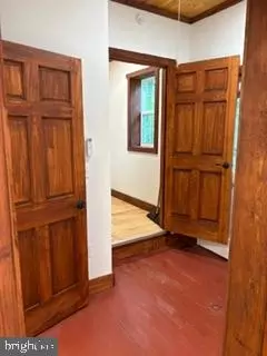 Entry Way - 231 Park Ave, Lititz, PA 17543 photo 3 of 18