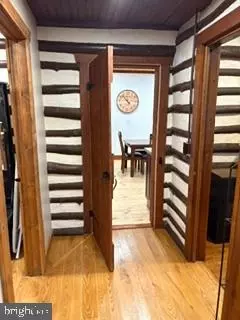 Entry Way - 231 Park Ave, Lititz, PA 17543 photo 10 of 18