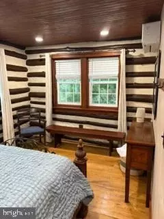 Bedroom - 231 Park Ave, Lititz, PA 17543 photo 3 of 4