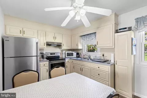 Kitchen - 910 Pine Hill Rd, Lititz, PA 17543 photo 1 of 1