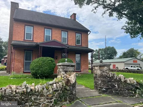 3985 Locust Grove Rd, Columbia, PA 17512
