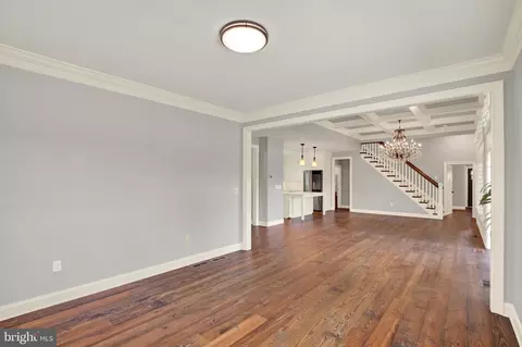 Living - 640 Snyder Rd, Lititz, PA 17543 photo 6 of 7