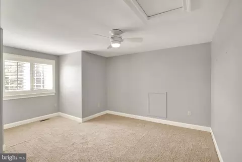 Bedroom - 640 Snyder Rd, Lititz, PA 17543 photo 9 of 10