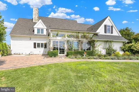Exterior - 640 Snyder Rd, Lititz, PA 17543 photo 5 of 14