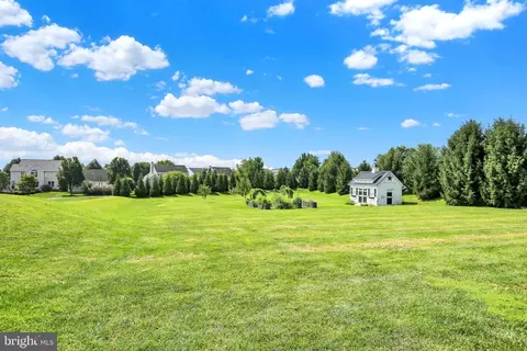 Exterior - 640 Snyder Rd, Lititz, PA 17543 photo 7 of 14