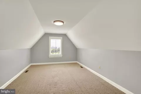 Bedroom - 640 Snyder Rd, Lititz, PA 17543 photo 5 of 10